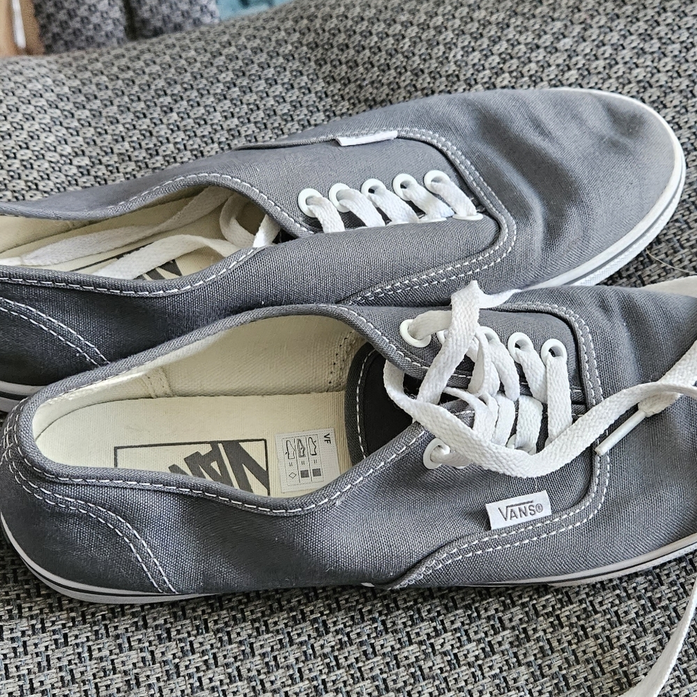 Vans Shoes Women Size:8 Men Size: 6.5